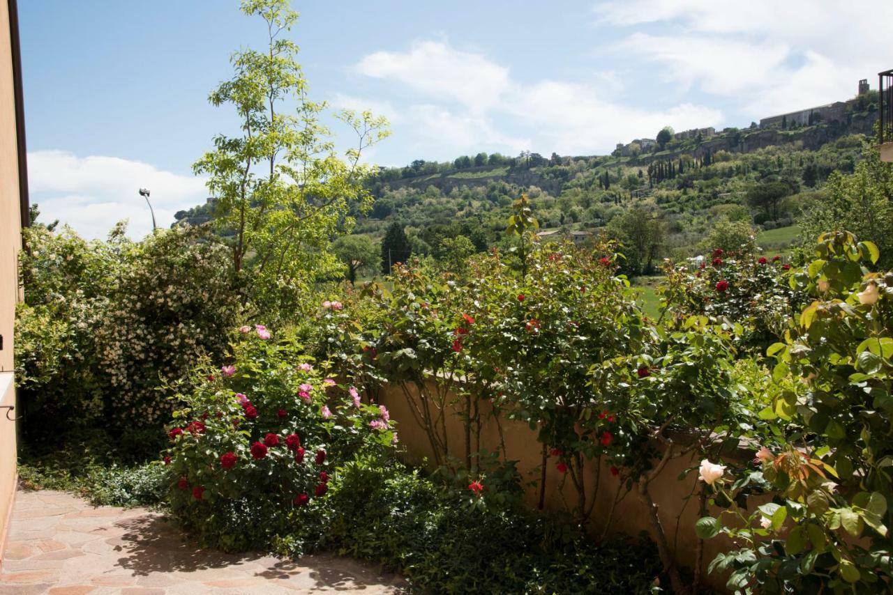 Casa Angolo Delle Rose Orvieto Luaran gambar